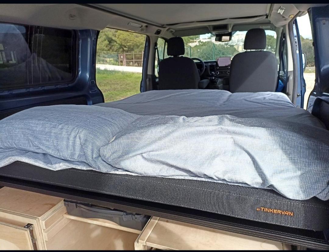 ホテル Ford Transit Custom Camper パルマ・デ・マリョルカ エクステリア 写真